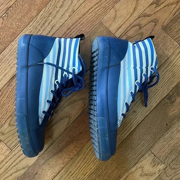 Hunter blue and white striped high top shoes size 5 - Picture 4 of 5